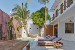 la jolie piscine de Casa Ohma La Punta